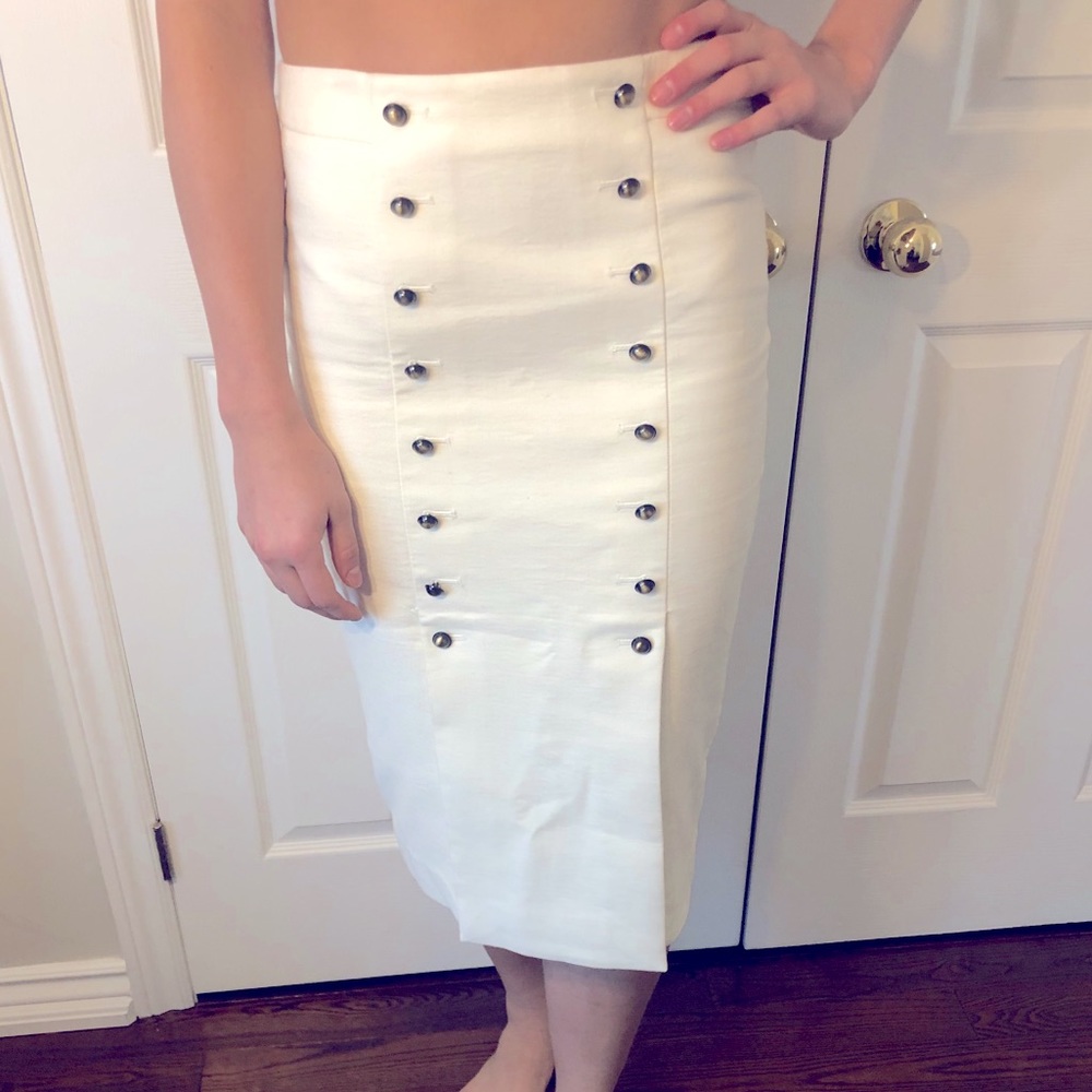 Banana Republic White Pencil Skirt w buttons